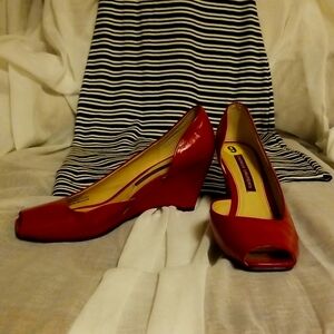 Womens Sz 9 Red Sling Wedge